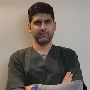 دکترای فیزیوتراپی دکتر محمدرضا فرزدقی