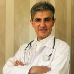متخصص کودکان و اطفال دکتر پژمان موحدی